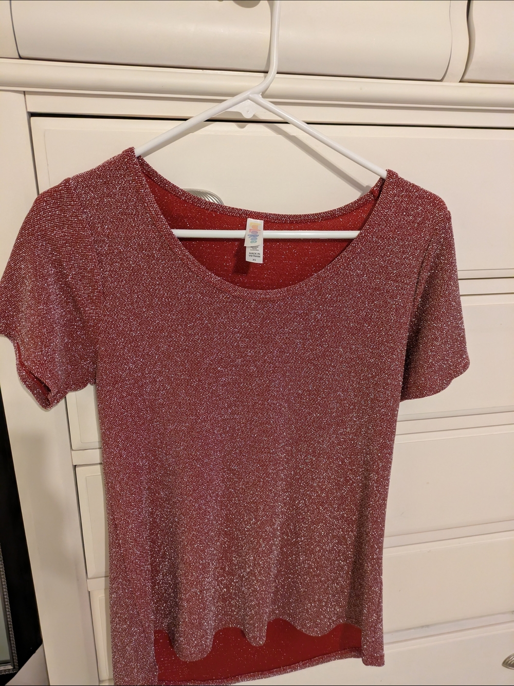 Women's LuLaRoe Shimmery Rose Red Scoop Neck Short Sleeve Top